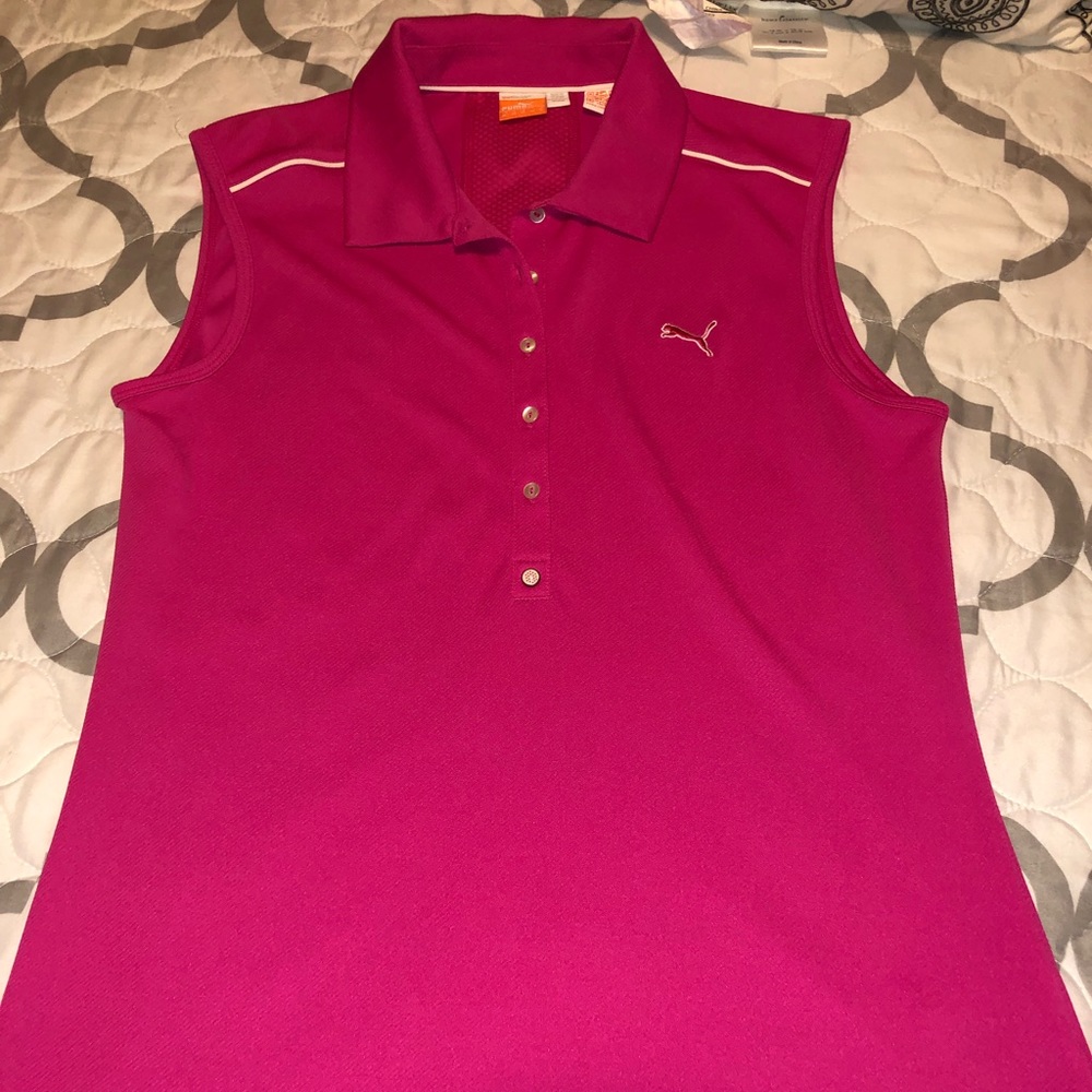 Sleeveless golf polo